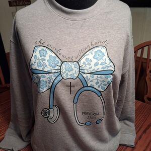 Gildan Gray Short Sleeve Tee with Blue Floral Design